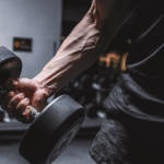 Como o treino de potência eleva velocidade, explosão e desempenho em esportes coletivos amadores, segundo Gustavo Luíz Guilherme Pinto.