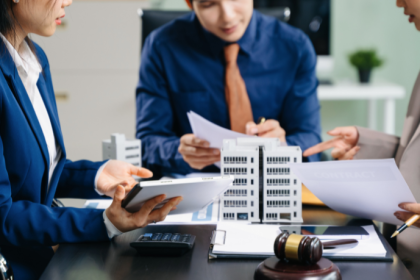 O planejamento jurídico empresarial permite organizar decisões estratégicas e reduzir riscos operacionais nas empresas, segundo Gilmar Stelo e Stelo Advogados Associados.