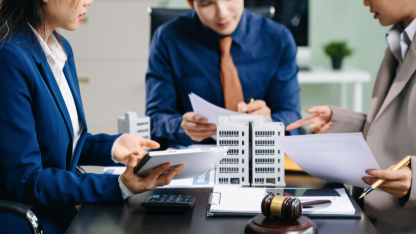 O planejamento jurídico empresarial permite organizar decisões estratégicas e reduzir riscos operacionais nas empresas, segundo Gilmar Stelo e Stelo Advogados Associados.